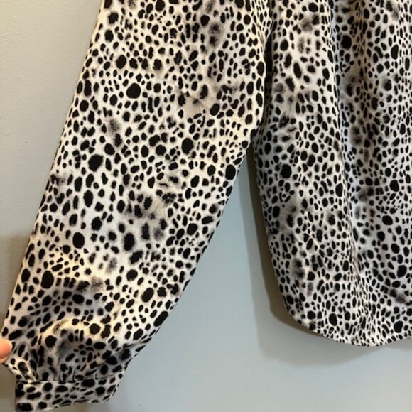 A New Day Leopard Print Blouse, Size M, Like New - Picture 2 of 9